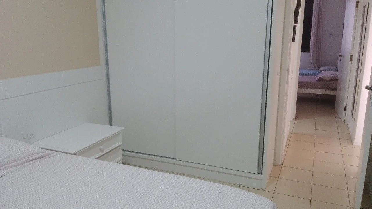 Ar-condicionado split no quarto principal